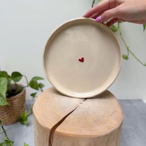 SRDÍČKOVÝ DEZERTNÍ TALÍŘ ČERVENÝ