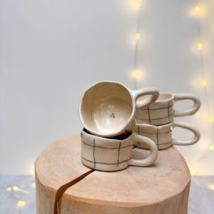 ČTVEREČKY MODELOVANÝ HRNEK II. 75ml