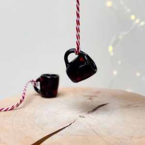 MINI HRNEČEK ČERNÝ S ČERVENÝMI SRDÍČKY